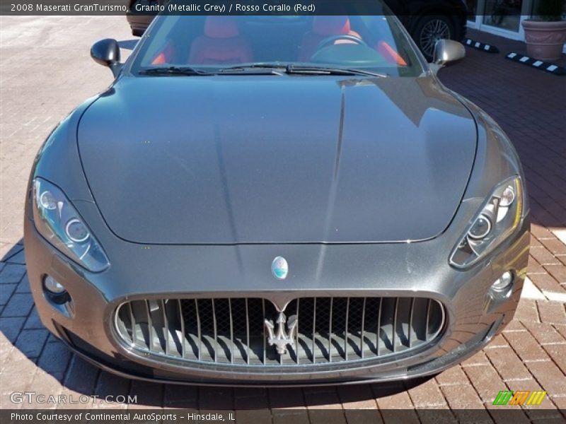 Granito (Metallic Grey) / Rosso Corallo (Red) 2008 Maserati GranTurismo