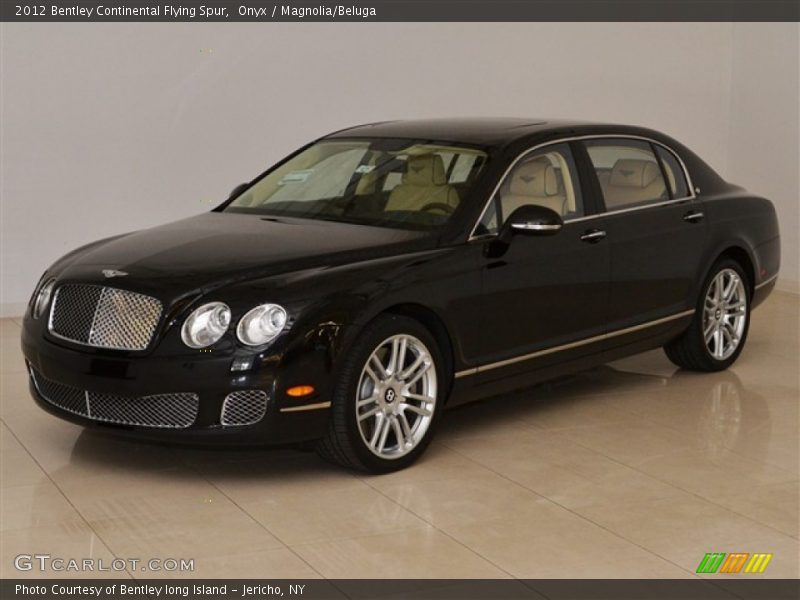 Front 3/4 View of 2012 Continental Flying Spur 