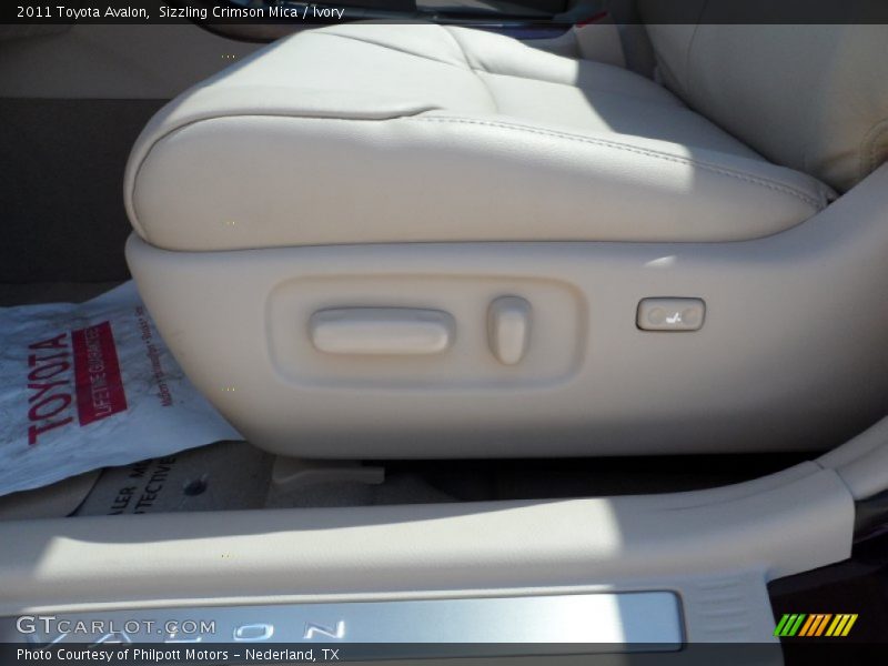 Sizzling Crimson Mica / Ivory 2011 Toyota Avalon