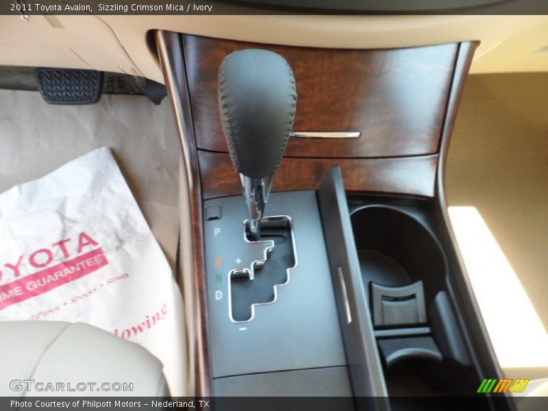 Sizzling Crimson Mica / Ivory 2011 Toyota Avalon