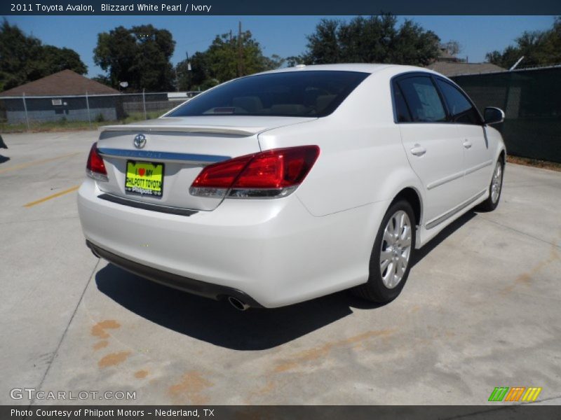 Blizzard White Pearl / Ivory 2011 Toyota Avalon