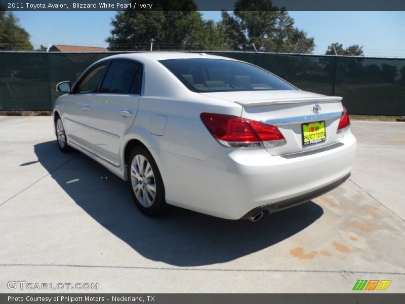 Blizzard White Pearl / Ivory 2011 Toyota Avalon