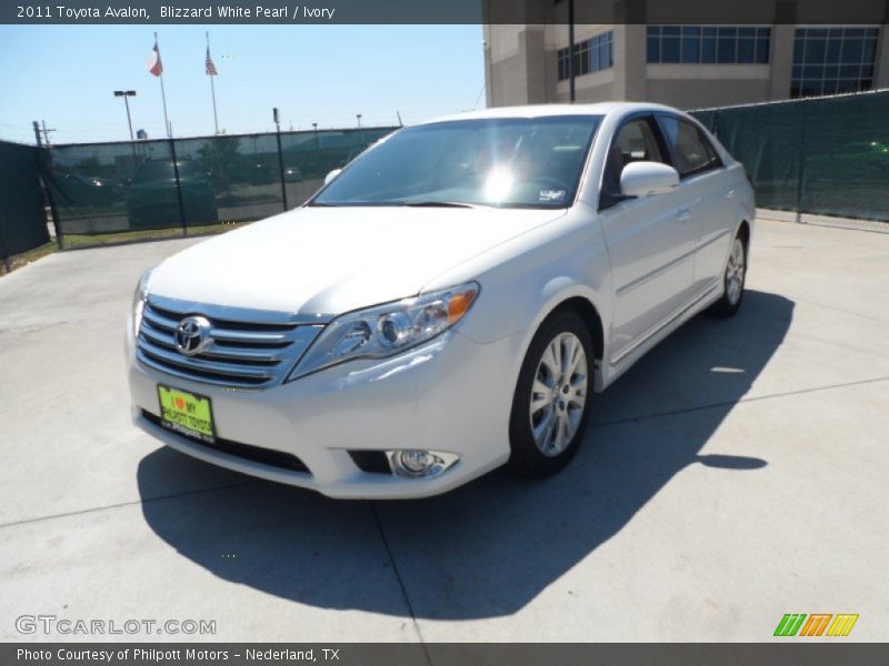 Blizzard White Pearl / Ivory 2011 Toyota Avalon