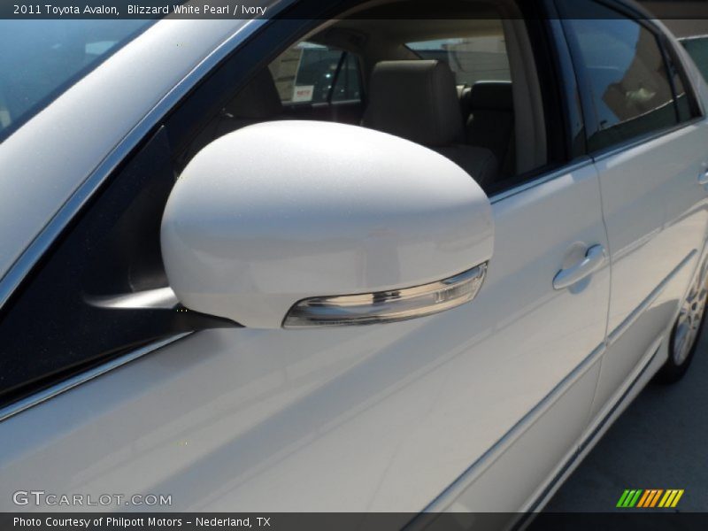Blizzard White Pearl / Ivory 2011 Toyota Avalon