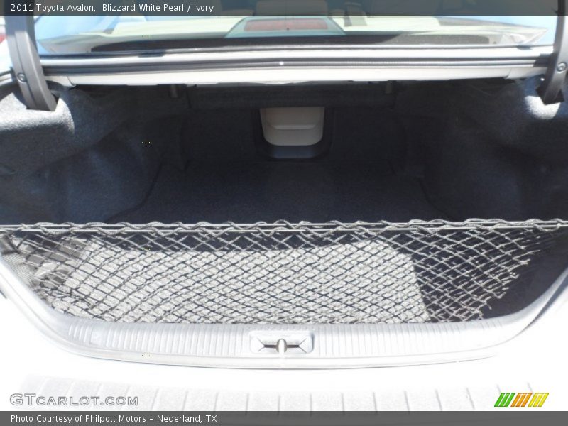 Blizzard White Pearl / Ivory 2011 Toyota Avalon