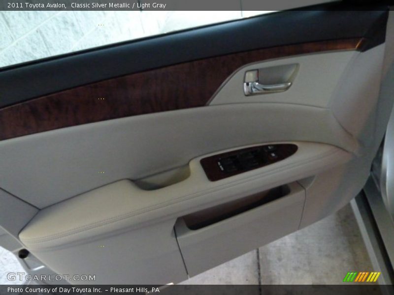Classic Silver Metallic / Light Gray 2011 Toyota Avalon