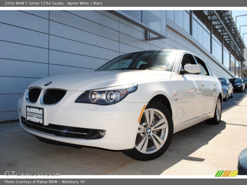 Alpine White / Black 2009 BMW 5 Series 528xi Sedan