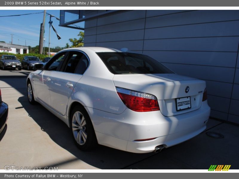 Alpine White / Black 2009 BMW 5 Series 528xi Sedan