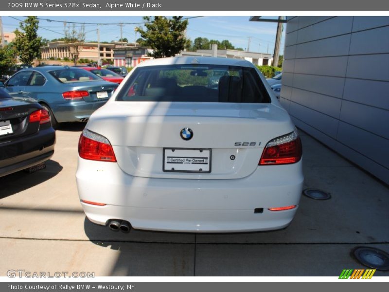 Alpine White / Black 2009 BMW 5 Series 528xi Sedan