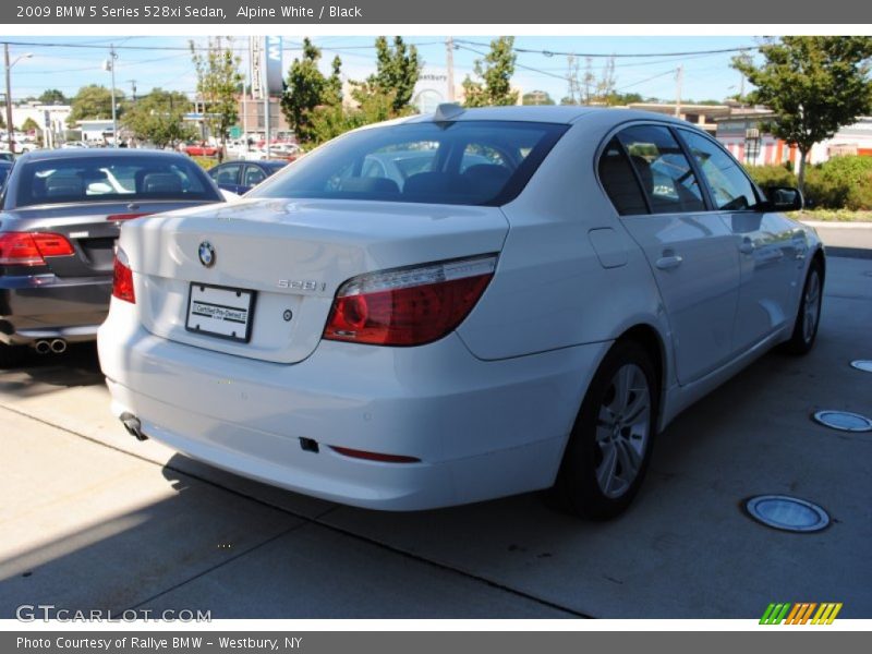 Alpine White / Black 2009 BMW 5 Series 528xi Sedan