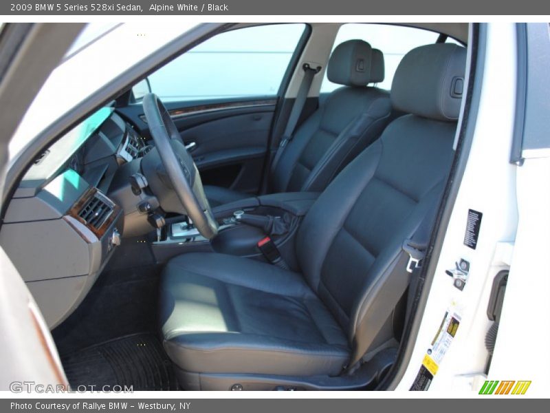Alpine White / Black 2009 BMW 5 Series 528xi Sedan
