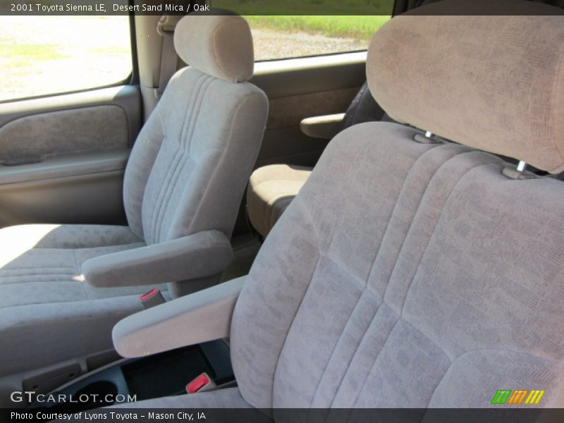 Desert Sand Mica / Oak 2001 Toyota Sienna LE