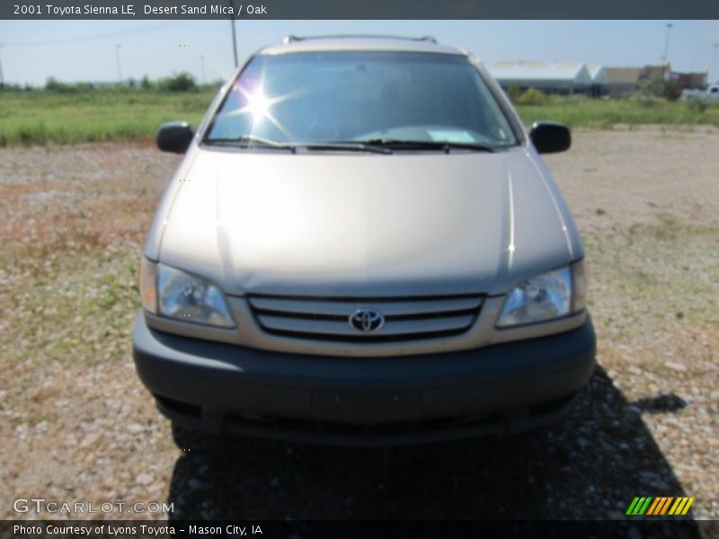 Desert Sand Mica / Oak 2001 Toyota Sienna LE