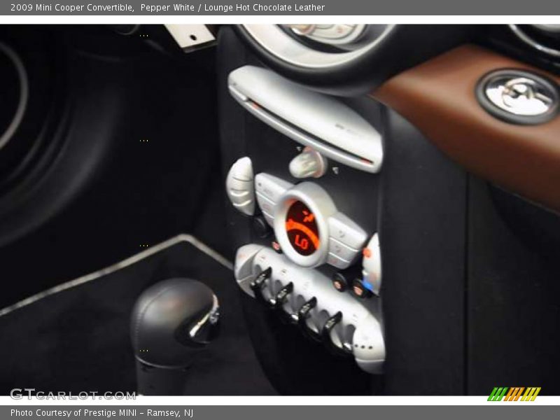 Pepper White / Lounge Hot Chocolate Leather 2009 Mini Cooper Convertible
