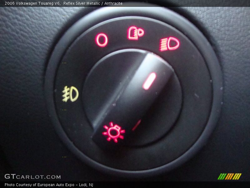 Reflex Silver Metallic / Anthracite 2006 Volkswagen Touareg V6