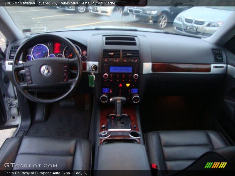 Reflex Silver Metallic / Anthracite 2006 Volkswagen Touareg V6