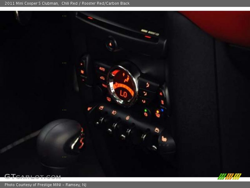 Chili Red / Rooster Red/Carbon Black 2011 Mini Cooper S Clubman