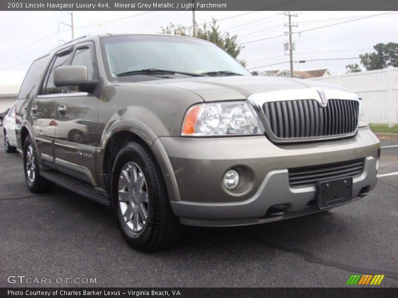 Mineral Grey Metallic / Light Parchment 2003 Lincoln Navigator Luxury 4x4