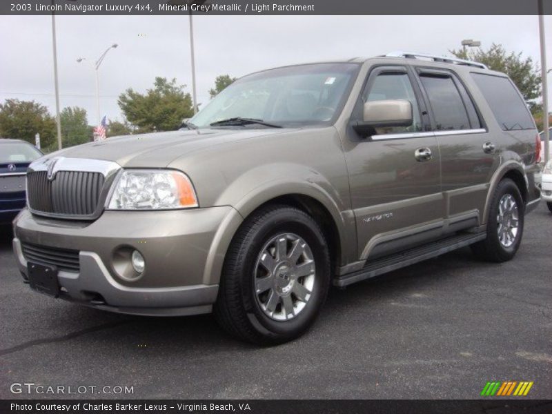 Mineral Grey Metallic / Light Parchment 2003 Lincoln Navigator Luxury 4x4