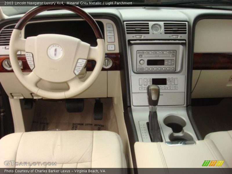 Mineral Grey Metallic / Light Parchment 2003 Lincoln Navigator Luxury 4x4
