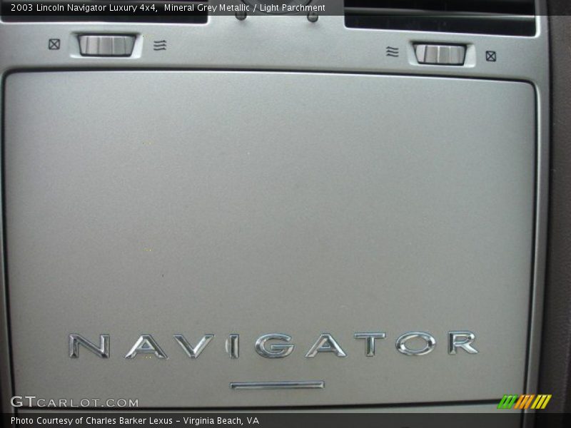Mineral Grey Metallic / Light Parchment 2003 Lincoln Navigator Luxury 4x4
