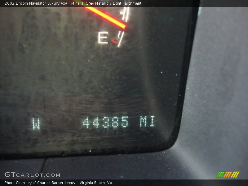 Mineral Grey Metallic / Light Parchment 2003 Lincoln Navigator Luxury 4x4