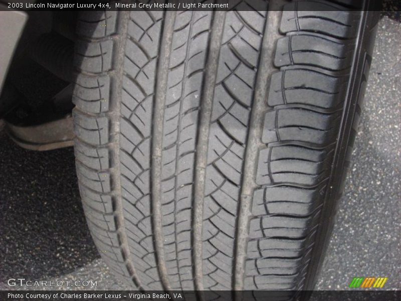 Mineral Grey Metallic / Light Parchment 2003 Lincoln Navigator Luxury 4x4