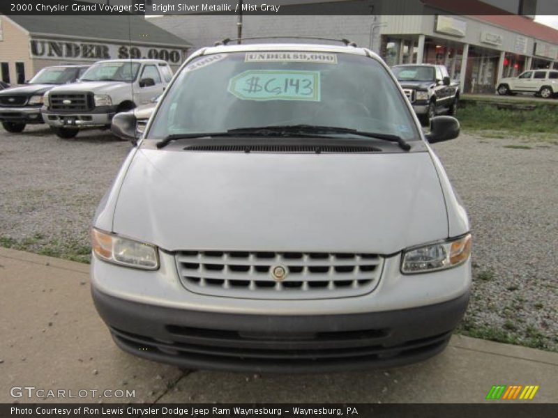 Bright Silver Metallic / Mist Gray 2000 Chrysler Grand Voyager SE