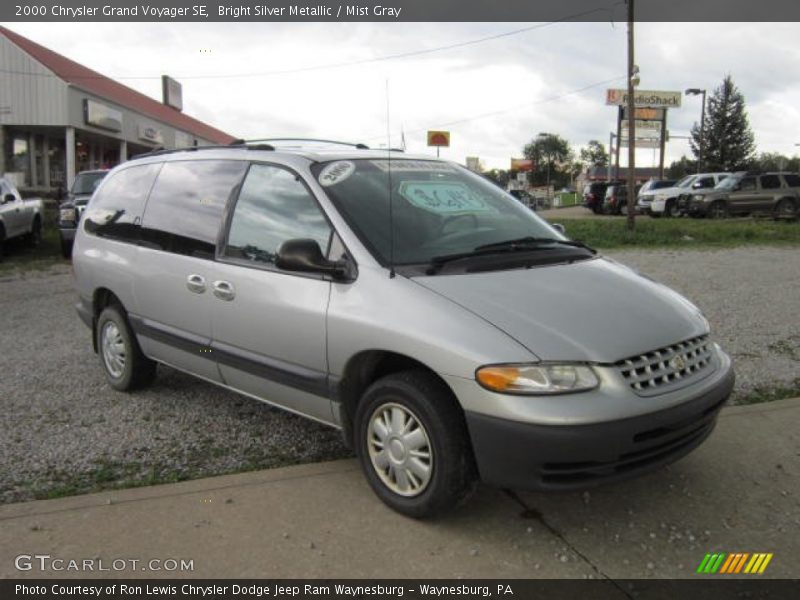 Bright Silver Metallic / Mist Gray 2000 Chrysler Grand Voyager SE