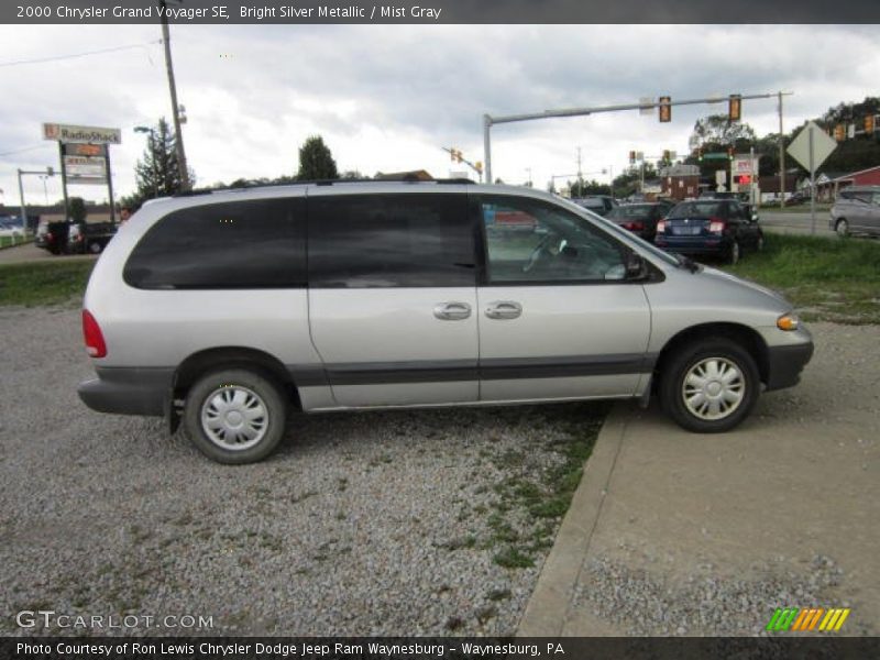 Bright Silver Metallic / Mist Gray 2000 Chrysler Grand Voyager SE