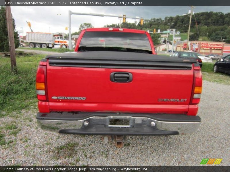 Victory Red / Graphite 1999 Chevrolet Silverado 1500 LS Z71 Extended Cab 4x4