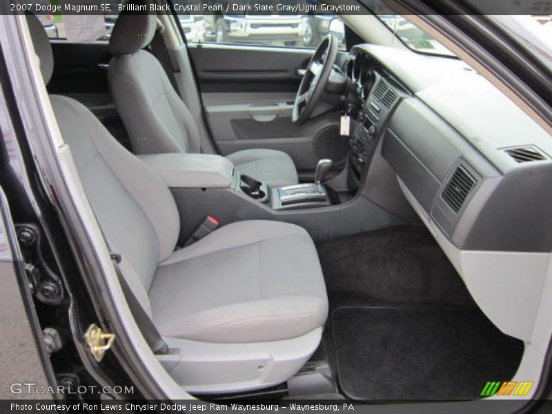 Brilliant Black Crystal Pearl / Dark Slate Gray/Light Graystone 2007 Dodge Magnum SE