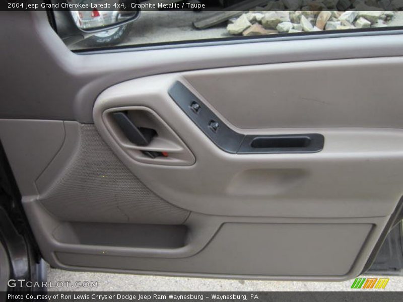 Graphite Metallic / Taupe 2004 Jeep Grand Cherokee Laredo 4x4