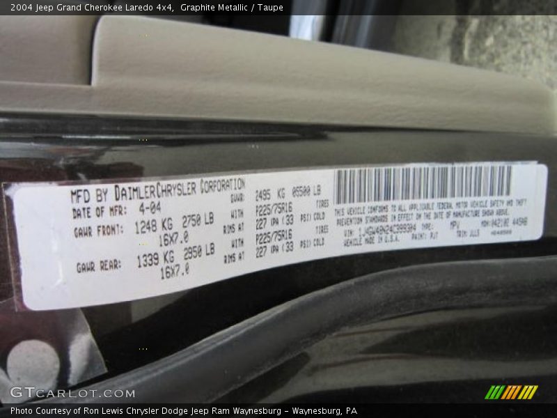 Graphite Metallic / Taupe 2004 Jeep Grand Cherokee Laredo 4x4