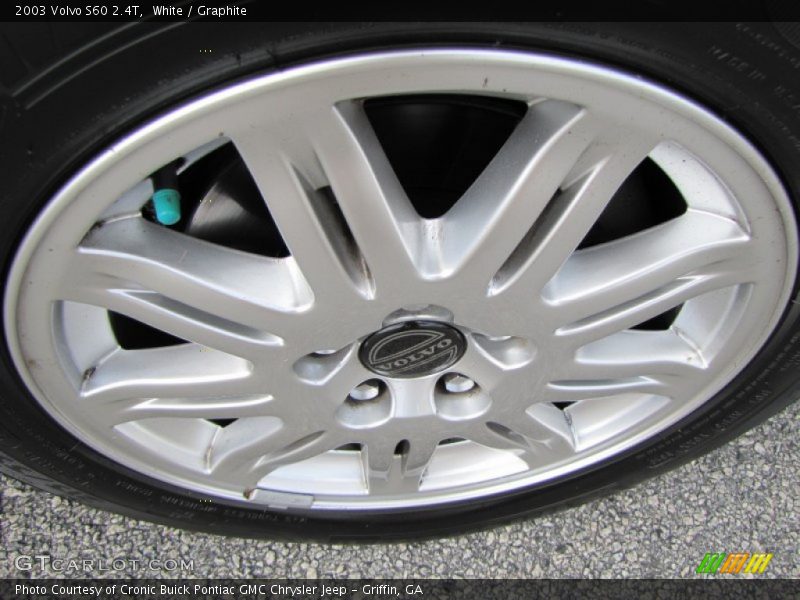 White / Graphite 2003 Volvo S60 2.4T