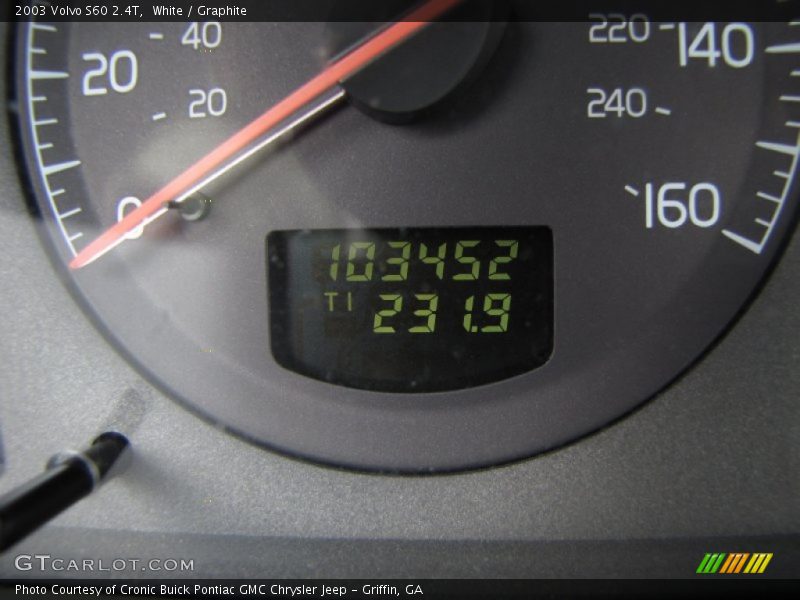 White / Graphite 2003 Volvo S60 2.4T