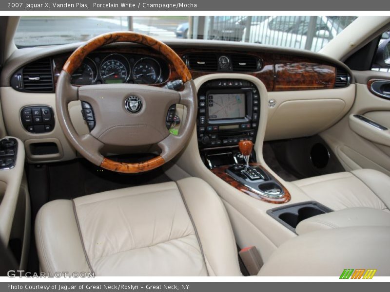 Porcelain White / Champagne/Mocha 2007 Jaguar XJ Vanden Plas