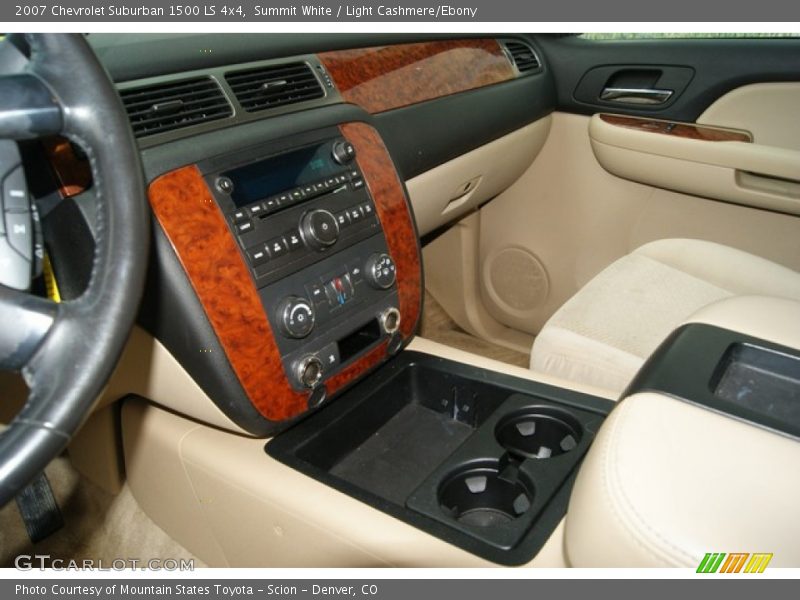 Summit White / Light Cashmere/Ebony 2007 Chevrolet Suburban 1500 LS 4x4