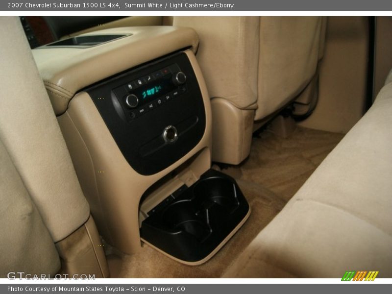 Summit White / Light Cashmere/Ebony 2007 Chevrolet Suburban 1500 LS 4x4
