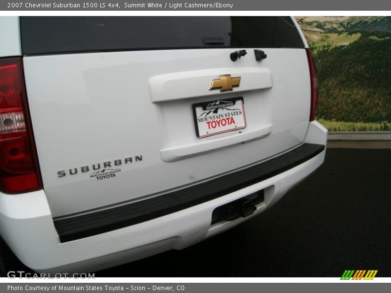 Summit White / Light Cashmere/Ebony 2007 Chevrolet Suburban 1500 LS 4x4