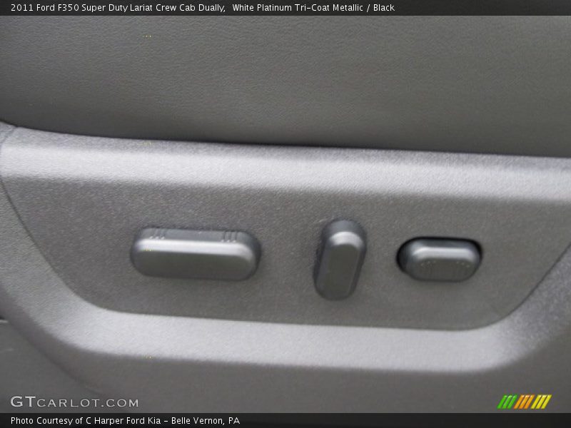Controls of 2011 F350 Super Duty Lariat Crew Cab Dually