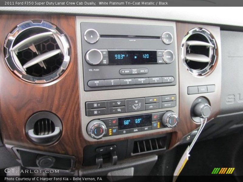 Controls of 2011 F350 Super Duty Lariat Crew Cab Dually