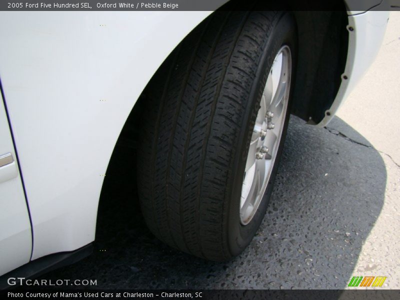 Oxford White / Pebble Beige 2005 Ford Five Hundred SEL