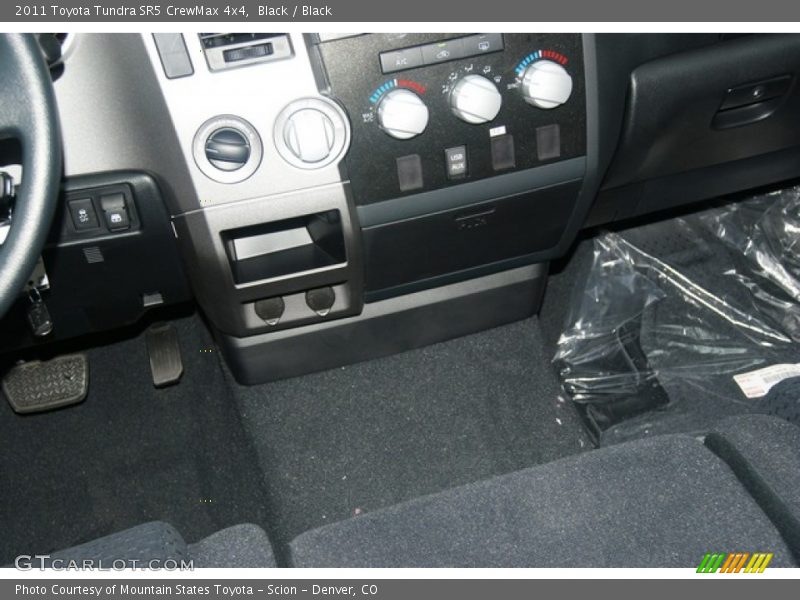 Black / Black 2011 Toyota Tundra SR5 CrewMax 4x4