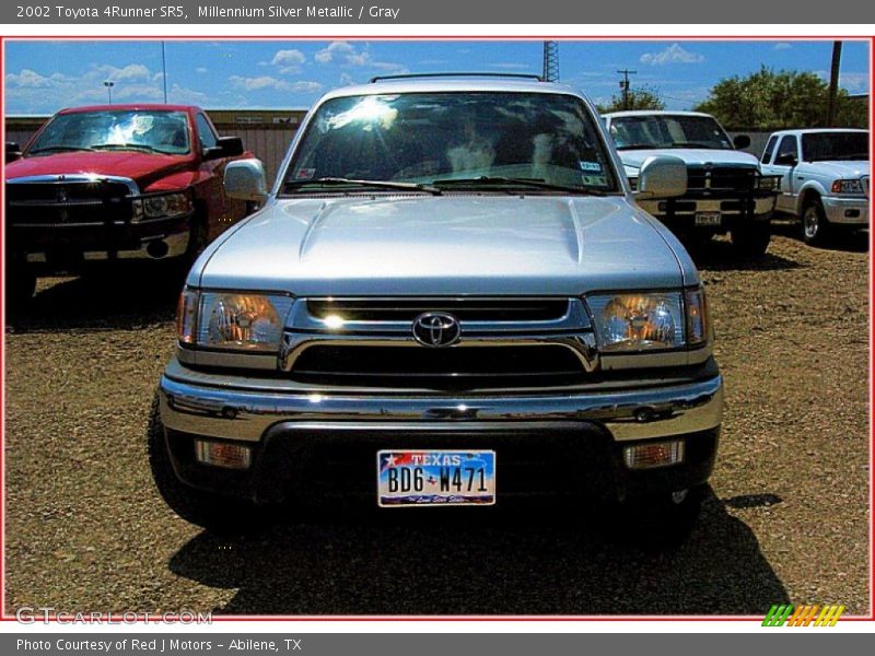 Millennium Silver Metallic / Gray 2002 Toyota 4Runner SR5