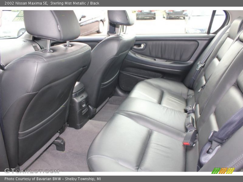 Sterling Mist Metallic / Black 2002 Nissan Maxima SE