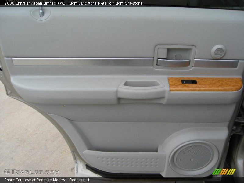 Light Sandstone Metallic / Light Graystone 2008 Chrysler Aspen Limited 4WD