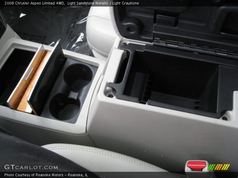 Light Sandstone Metallic / Light Graystone 2008 Chrysler Aspen Limited 4WD