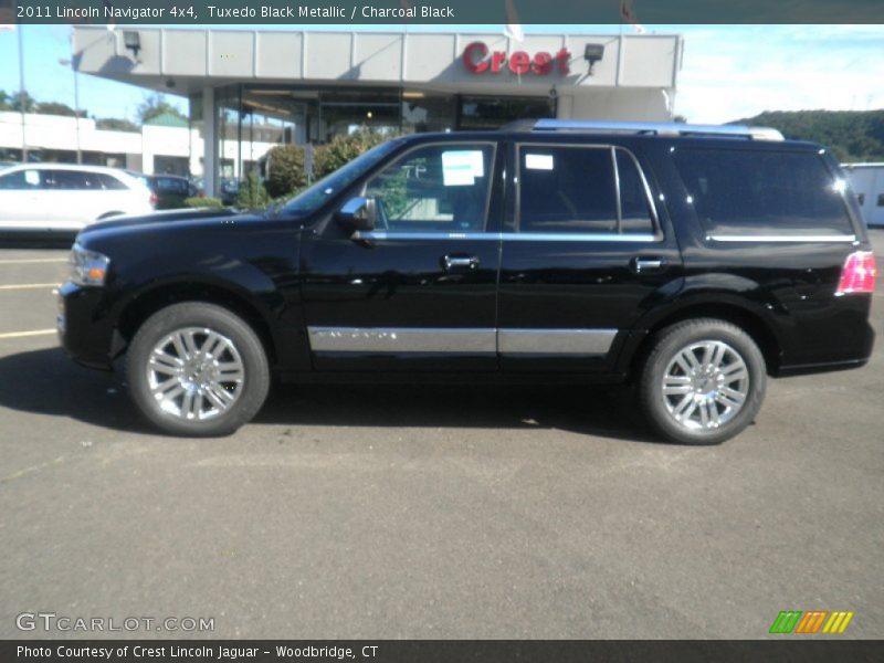 Tuxedo Black Metallic / Charcoal Black 2011 Lincoln Navigator 4x4