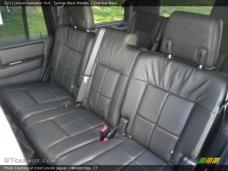 Tuxedo Black Metallic / Charcoal Black 2011 Lincoln Navigator 4x4